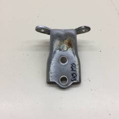 Петля двери передней левой нижняя Chevrolet Captiva (C140) 2011-2016