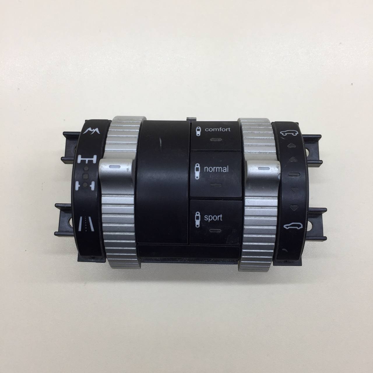 Блок управления подвеской Porsche Cayenne 2003-2010