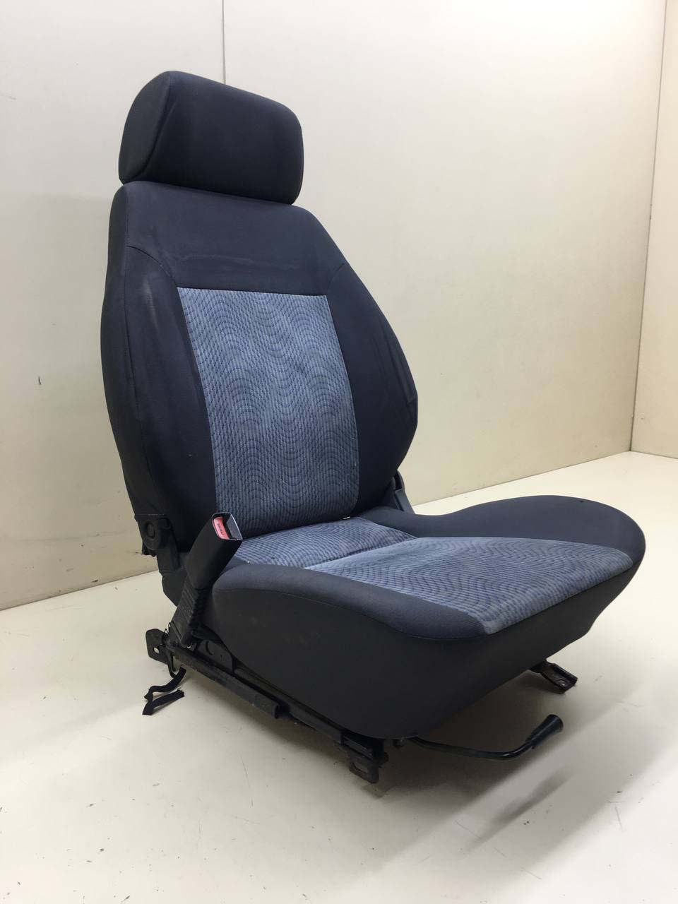 Сиденье переднее левое Daewoo Nexia (N150) 2008-2016 Сиденье переднее левое Daewoo Nexia (N150) 2008-2016