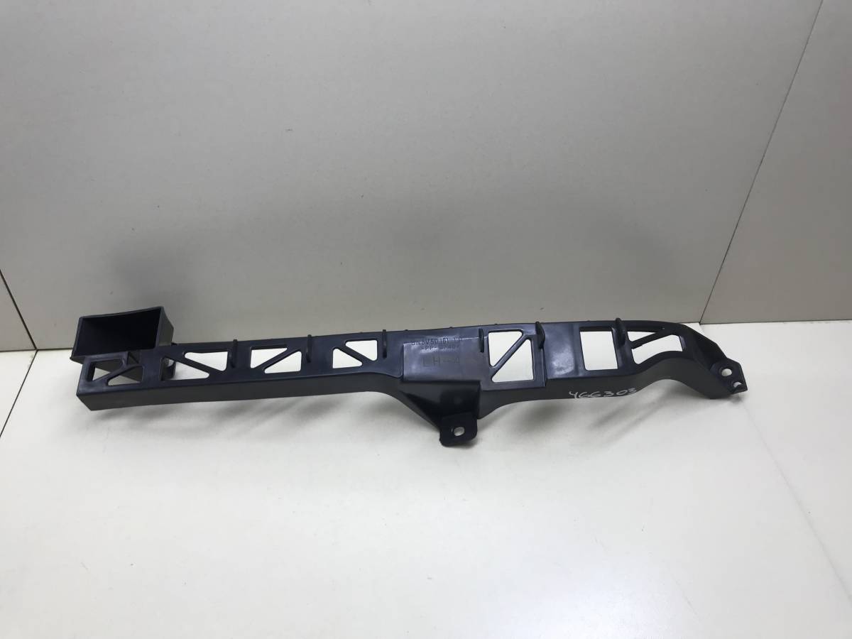 Кронштейн фар левый Mazda Mazda 3 (BK) 2002-2009
