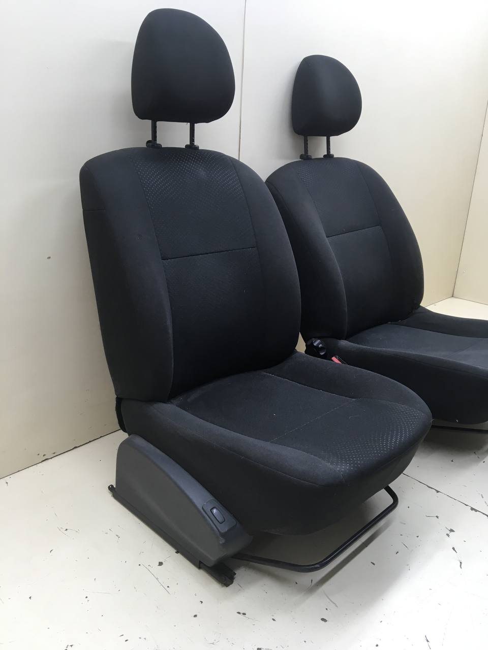 Сиденье (комплект) Nissan Almera 3 (G11, G15) 2012> Сиденье (комплект) Nissan Almera 3 (G11, G15) 2012>