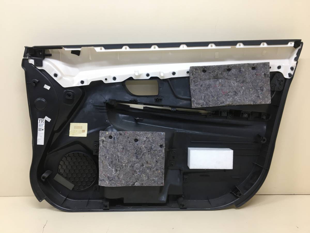 Обшивка двери передней левой Subaru XV (G33,G43) 2011-2017