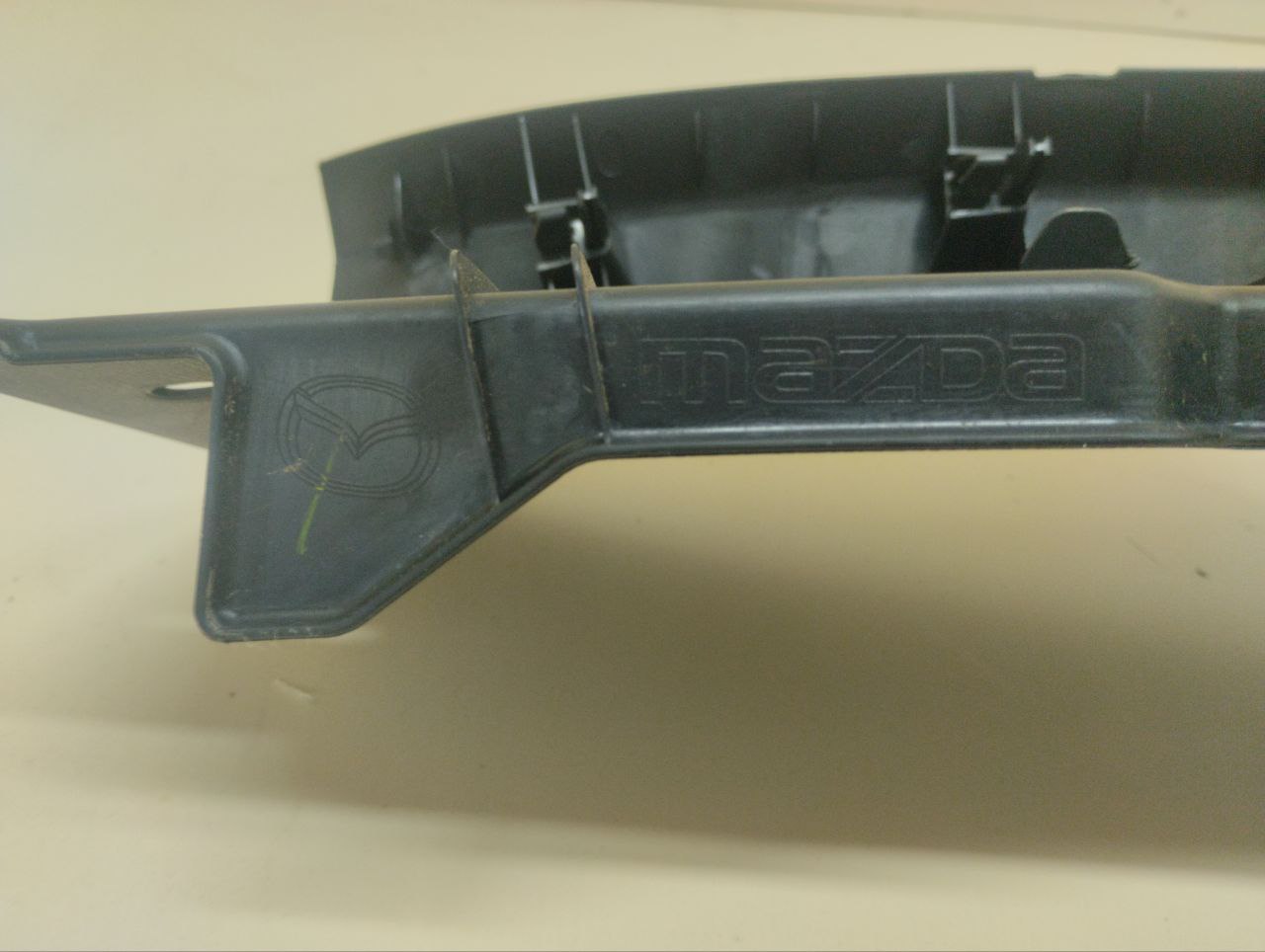 Обшивка багажника Mazda Mazda 3 (BM) 2013-2016 Обшивка багажника Mazda Mazda 3 (BM) 2013-2016