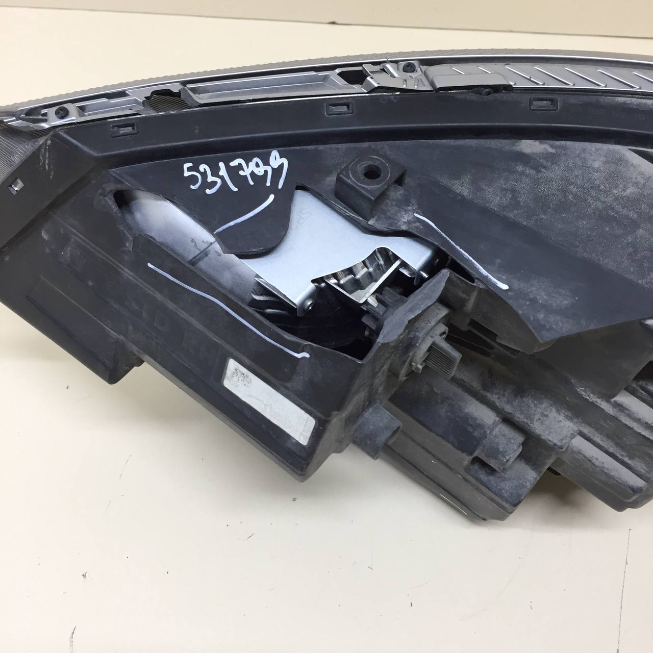 Фара правая Kia Seltos 2019>