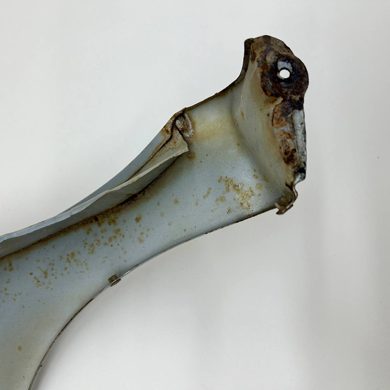 Крыло переднее правое Lada Granta 2011>