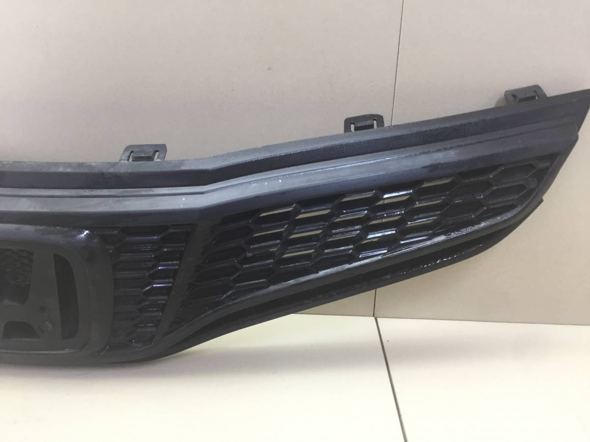 Решетка радиатора Honda Fit (GE) 2008-2012