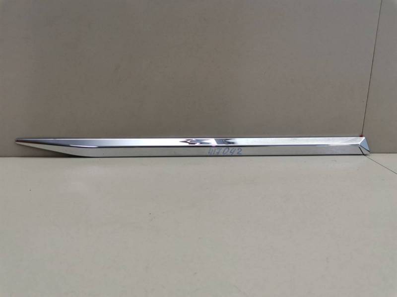 Накладка двери передней правой Nissan Patrol (Y62) 2010>