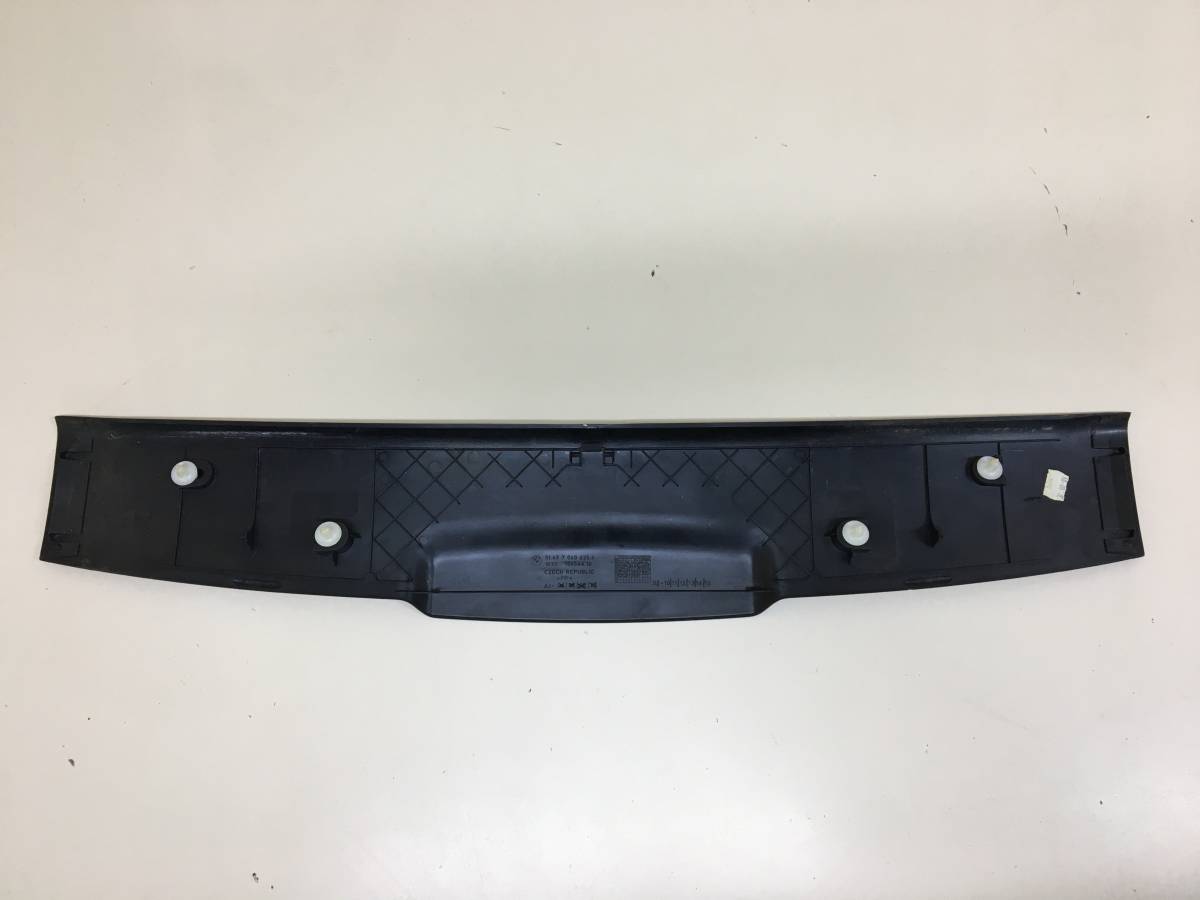 Обшивка крышки багажника BMW 1-series E87/E81 2004-2011