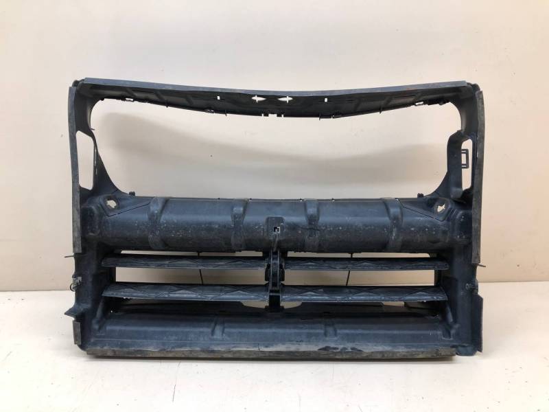 Воздухозаборник (внутри) BMW 7-Series F01,F02  2008-2015