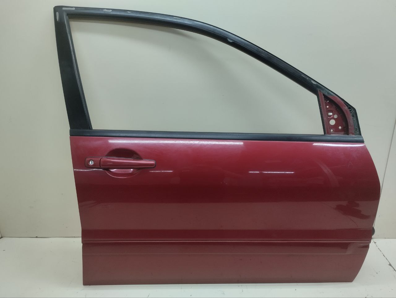 Дверь передняя правая Mitsubishi Lancer 9 (CS/Classic) 2000-2011 Дверь передняя правая Mitsubishi Lancer 9 (CS/Classic) 2000-2011