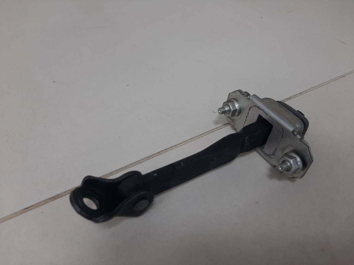 Ограничитель двери Subaru Impreza (G12) 2007-2012 Ограничитель двери Subaru Impreza (G12) 2007-2012