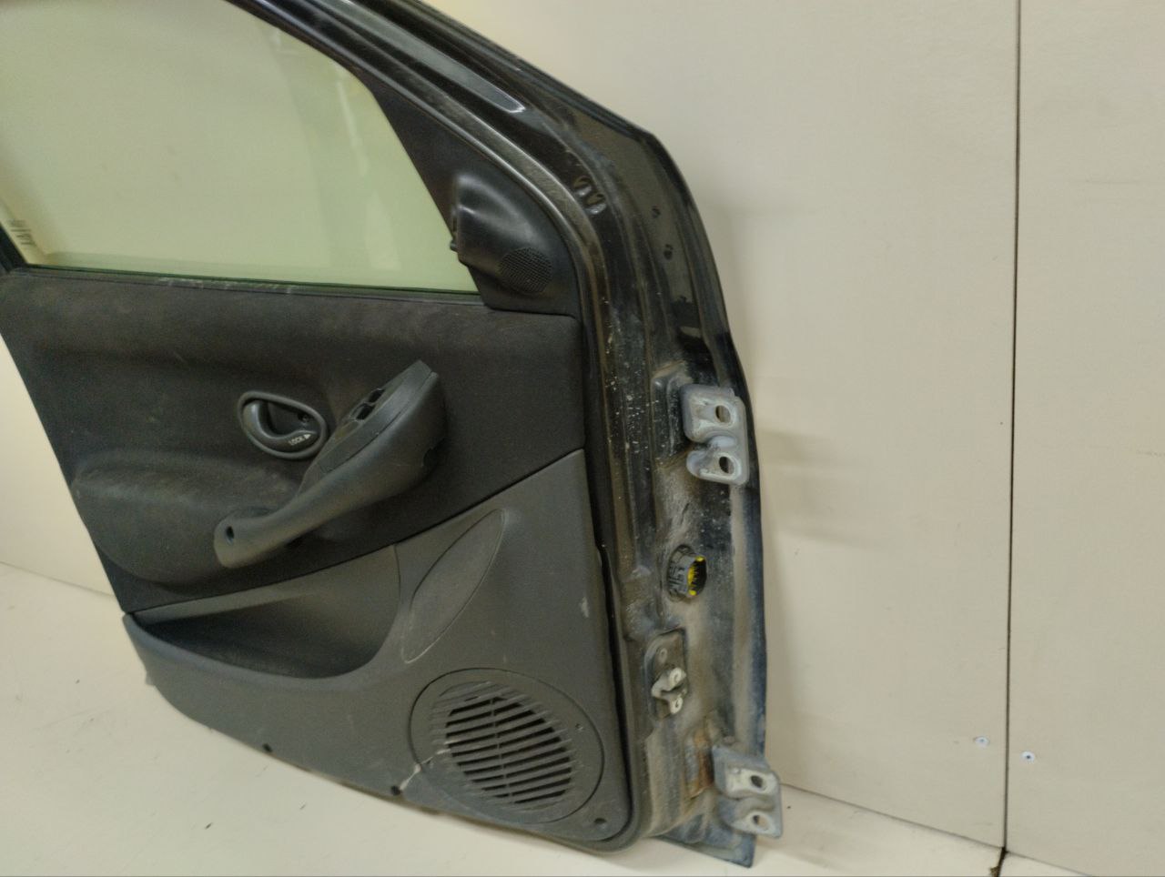 Дверь передняя левая Fiat Albea 2002-2012