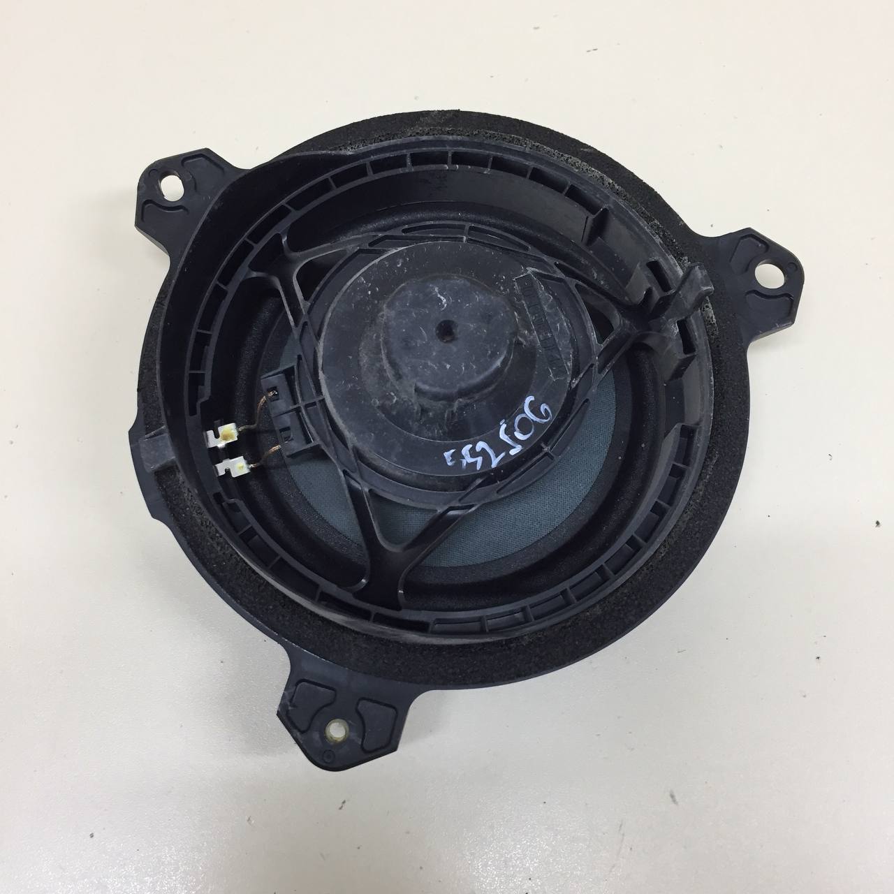 Динамик Toyota Rav 4 (XA40) 2013-2019 Динамик Toyota Rav 4 (XA40) 2013-2019