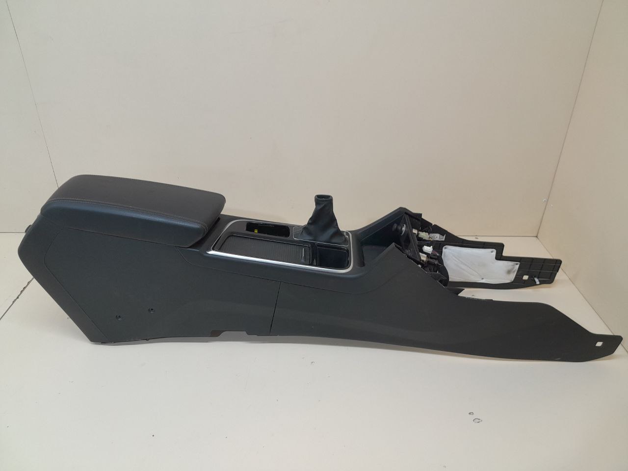 Консоль центральная Hyundai Sonata 7 (LF) 2017-2019