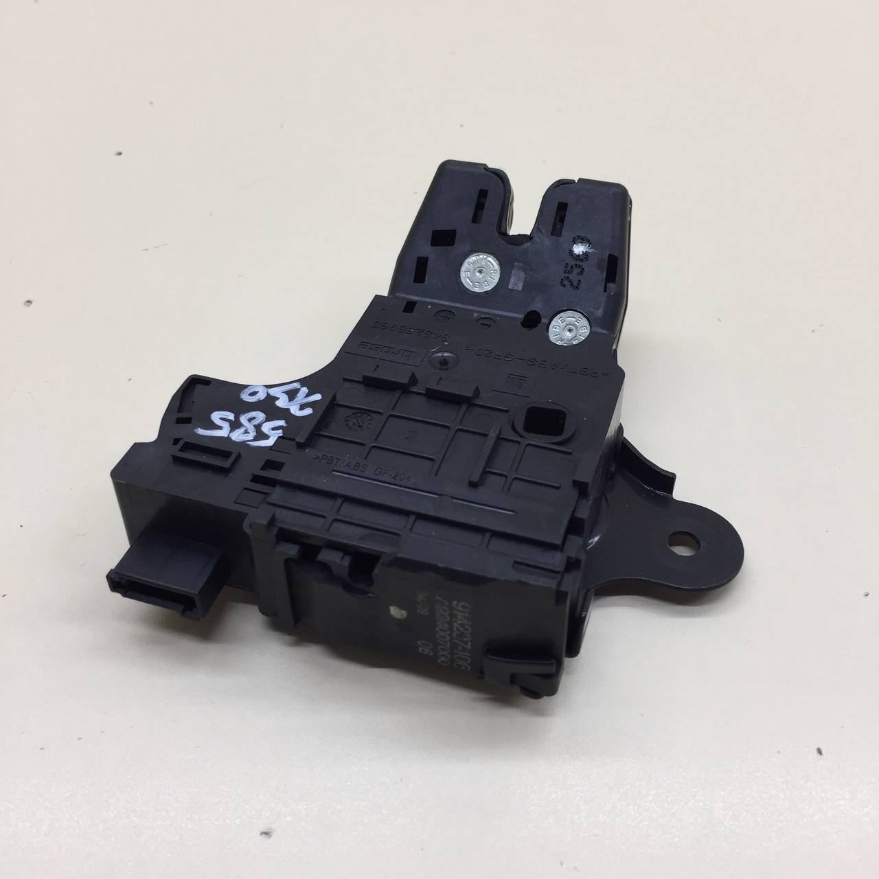 Замок багажника Chevrolet Cruze (J300) 2009-2016 Замок багажника Chevrolet Cruze (J300) 2009-2016
