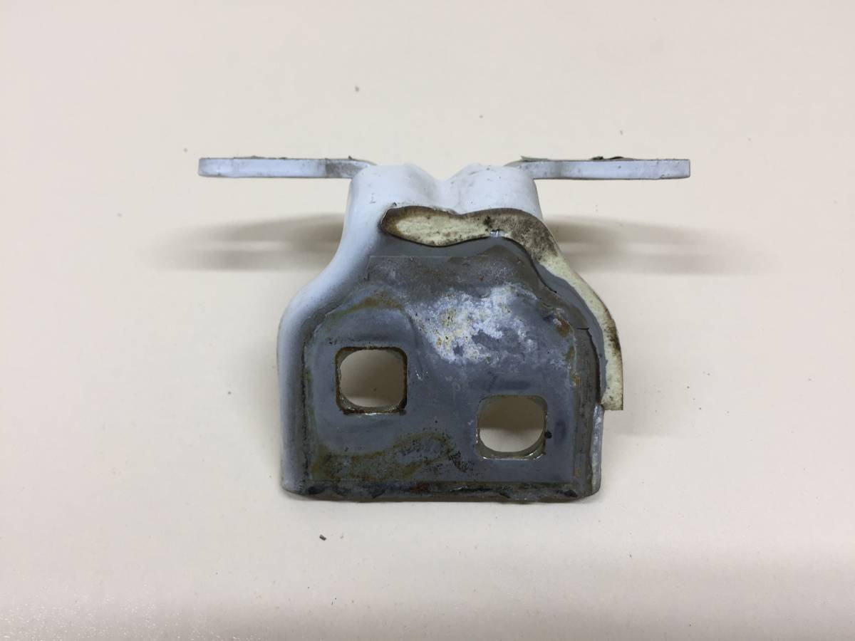 Петля двери Renault Logan (2) 2014>