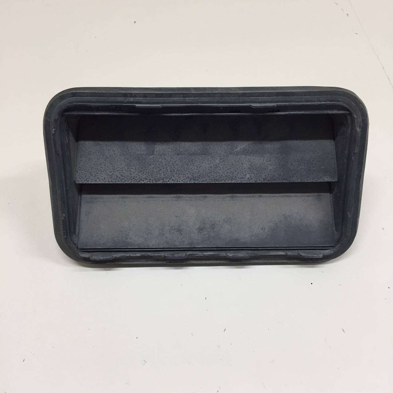 Решетка вентиляционная Toyota Highlander (U40) 2007-2013 Решетка вентиляционная Toyota Highlander (U40) 2007-2013