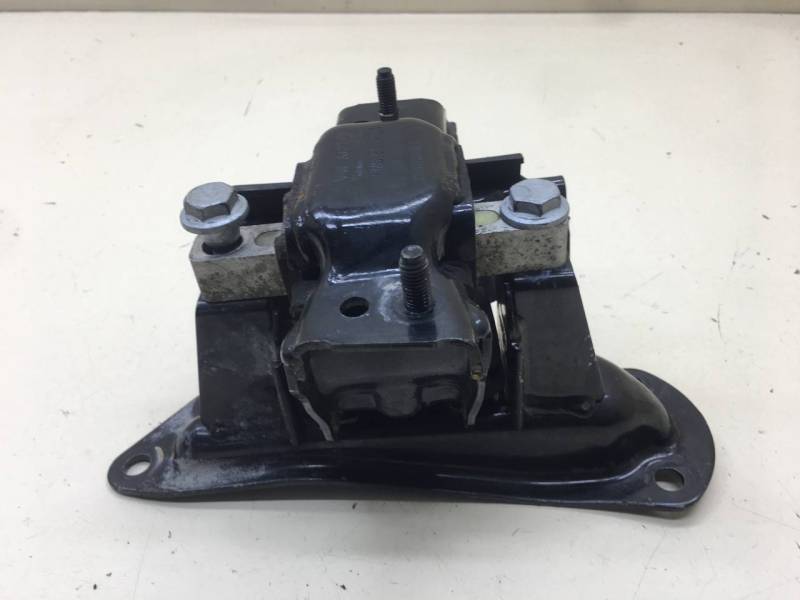 Опора КПП левая Volkswagen Polo (MK5) 2011-2020