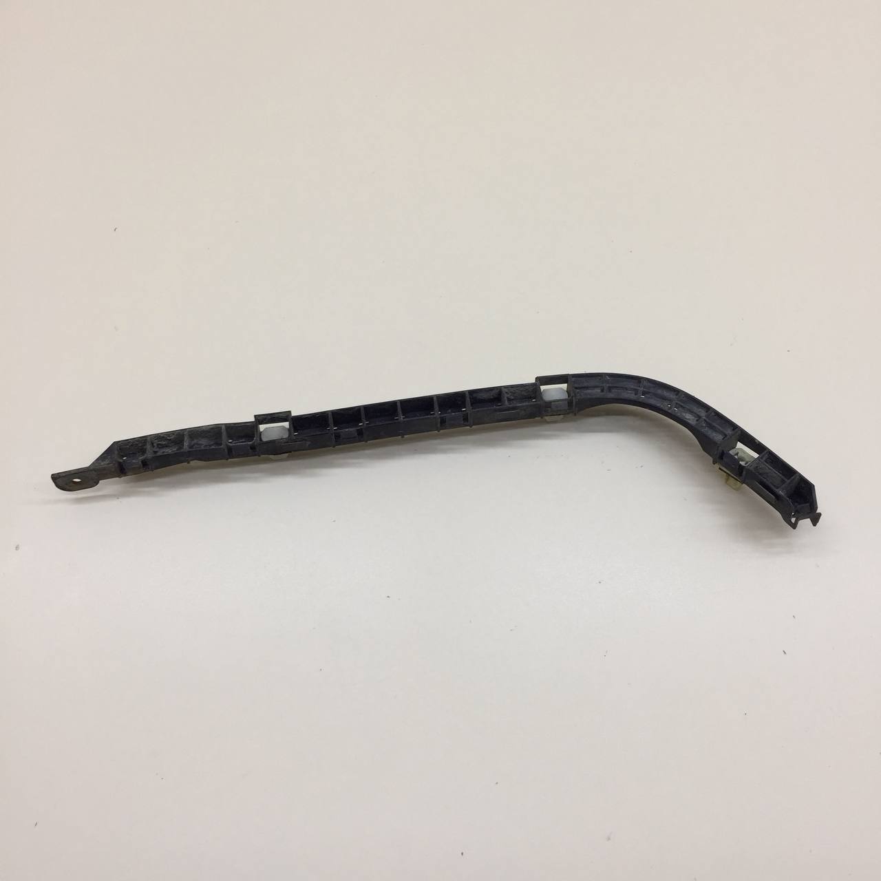 Направляющая заднего бампера правая Honda Civic 4D 2006-2012