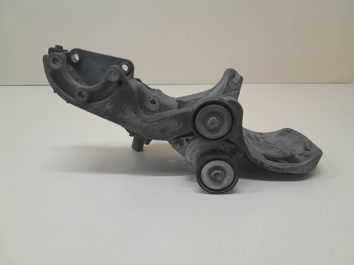 Кронштейн генератора Nissan Almera 3 (G11, G15) 2012> Кронштейн генератора Nissan Almera 3 (G11, G15) 2012>