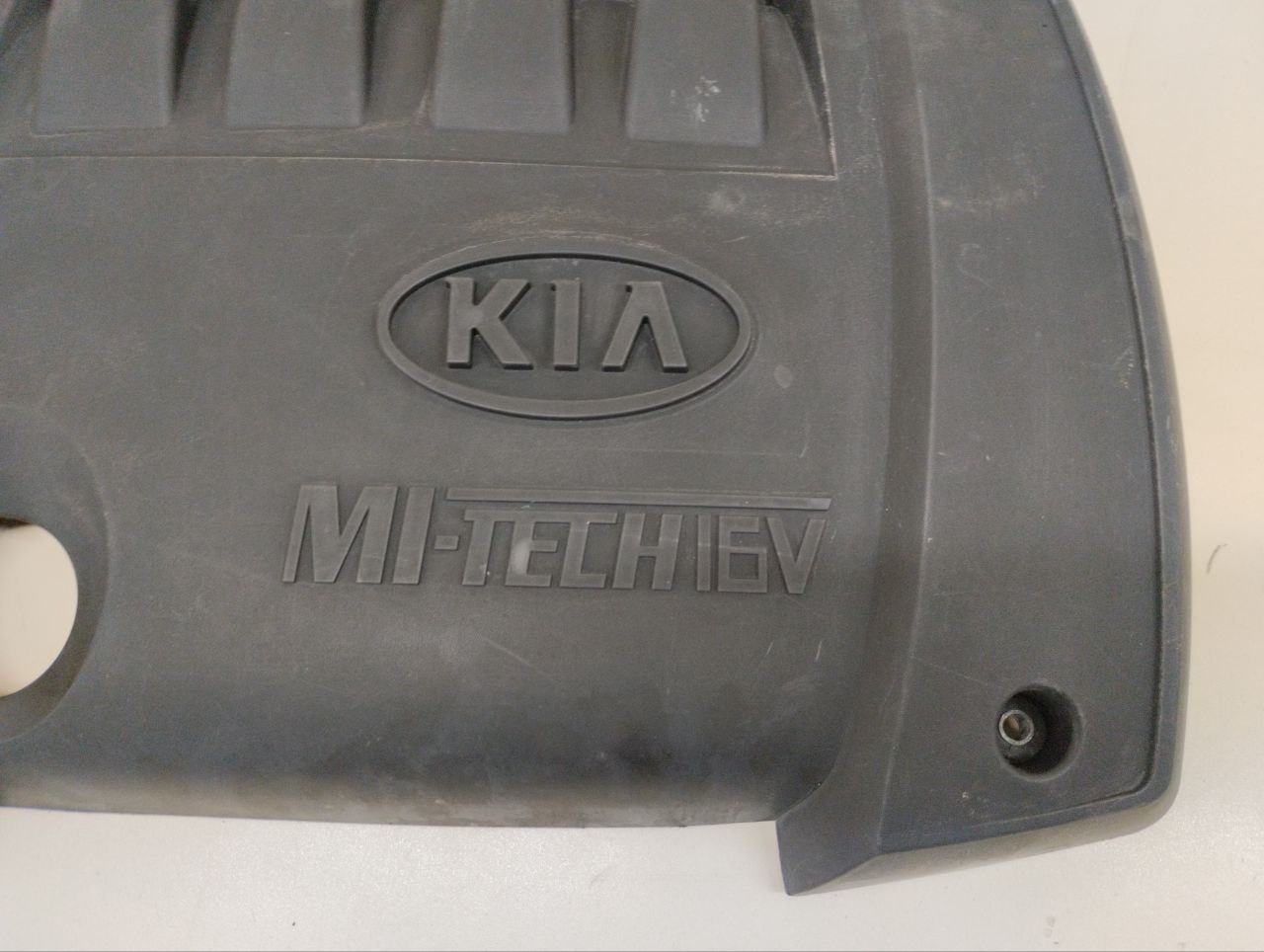 Крышка двигателя декоративная Kia Spectra (SD) 2004-2011 Крышка двигателя декоративная Kia Spectra (SD) 2004-2011