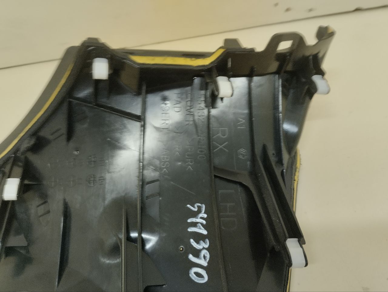 Накладка (кузов внутри) Lexus RX 350 /450h (XL10) 2009-2015 Накладка (кузов внутри) Lexus RX 350 /450h (XL10) 2009-2015