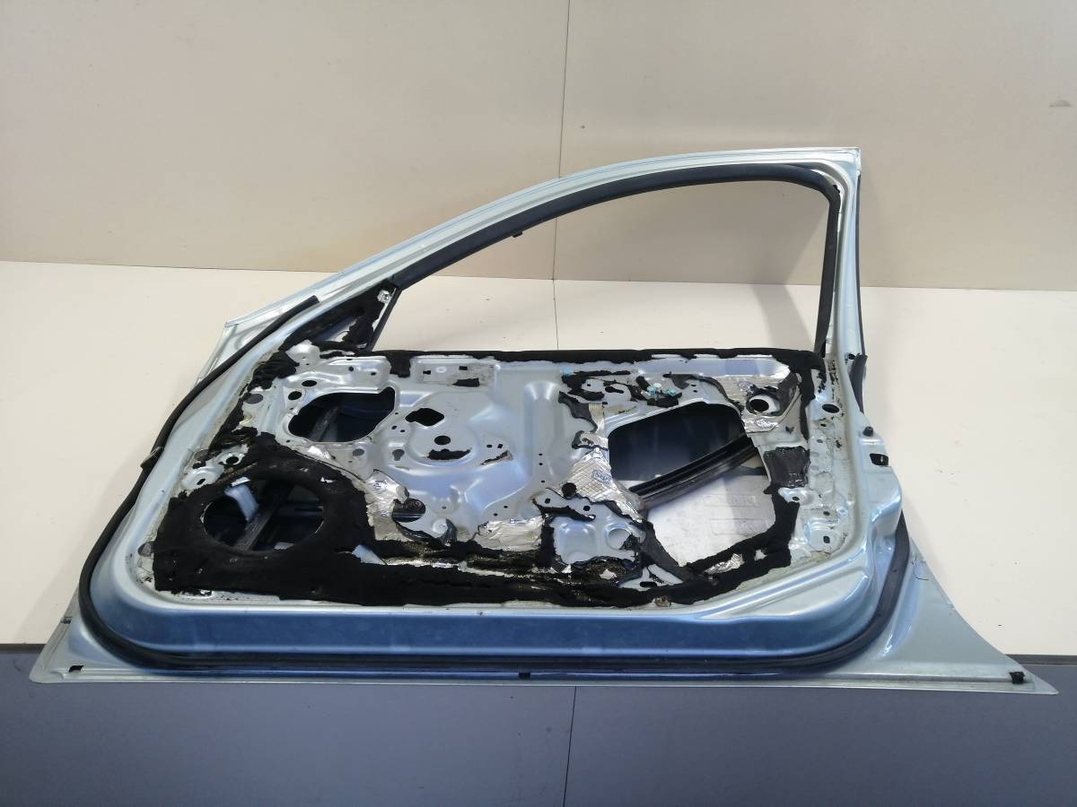 Дверь передняя правая Nissan Almera Classic (B10) 2006-2013