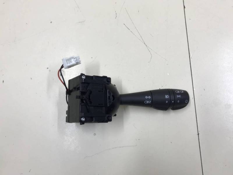 Переключатель поворотов подрулевой Renault Duster (HSA, HSM) 2012>