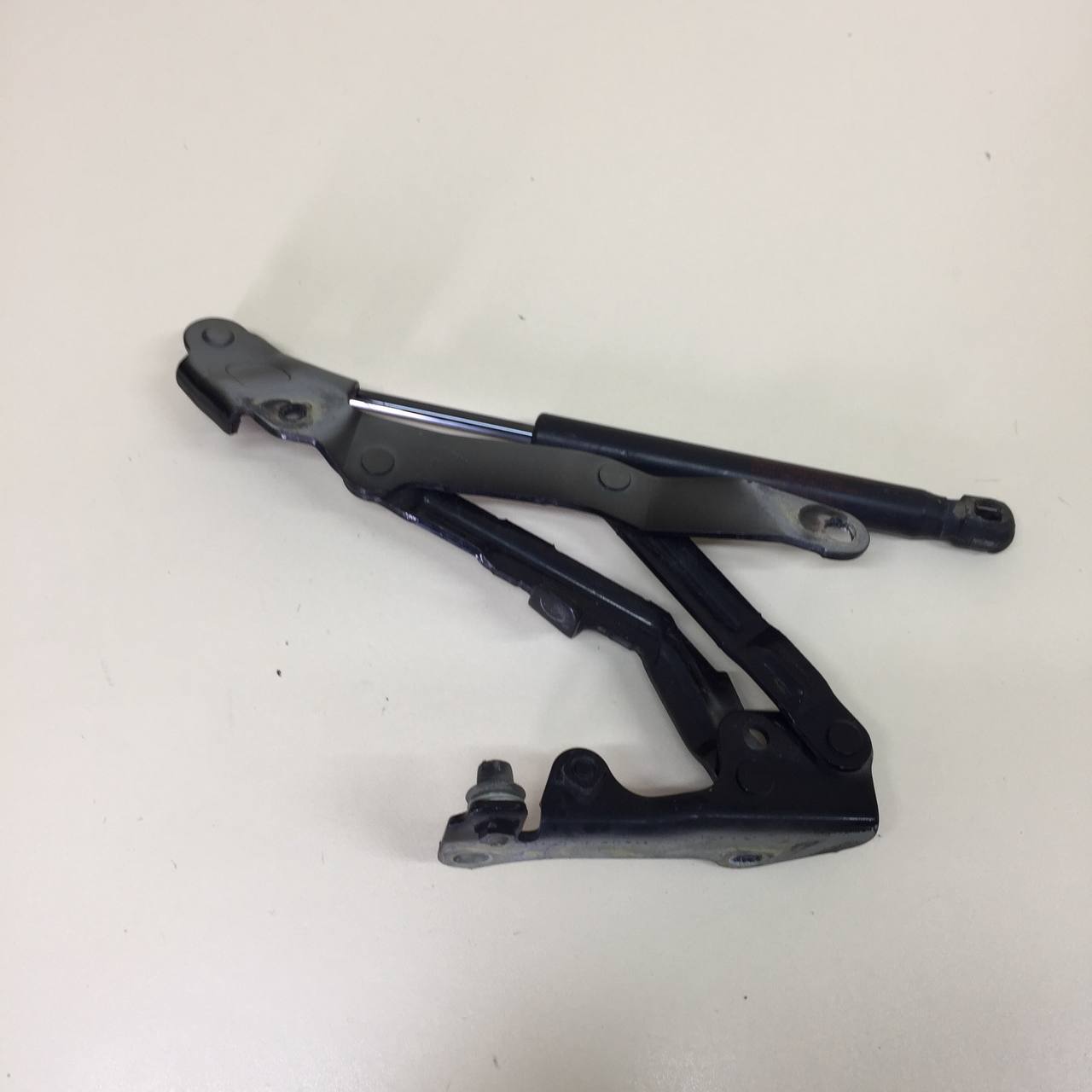 Петля крышки багажника Mitsubishi Lancer X (CX, CY)  2007>