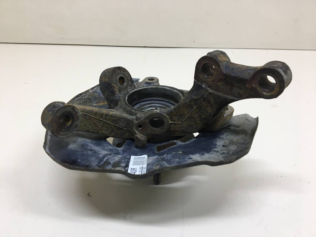 Кулак поворотный передний правый Toyota Camry (V40) 2006-2011
