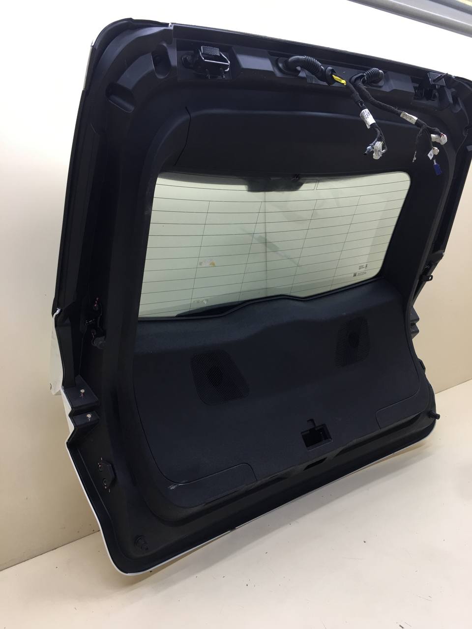 Дверь багажника со стеклом EXEED RX 2022>