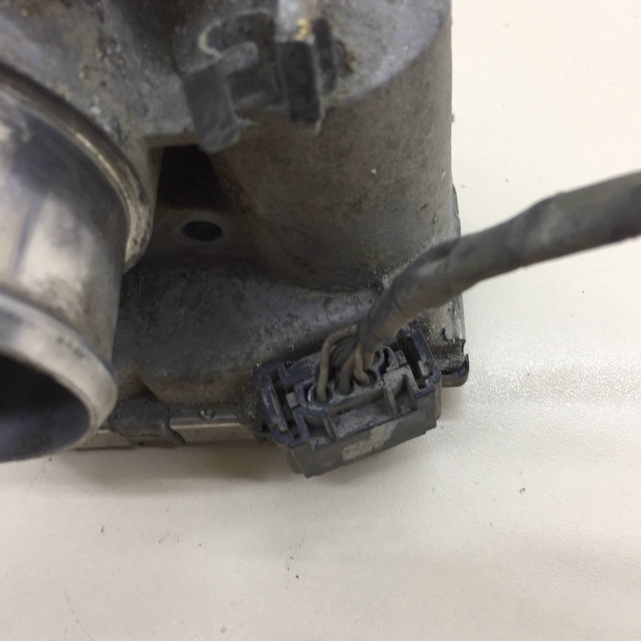 Заслонка дроссельная электрическая Kia Ceed (ED) 2007-2012