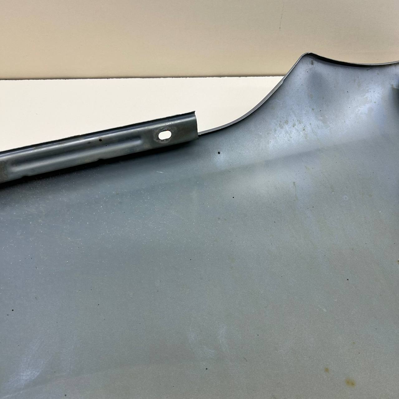 Крыло переднее правое Lada Granta 2011>