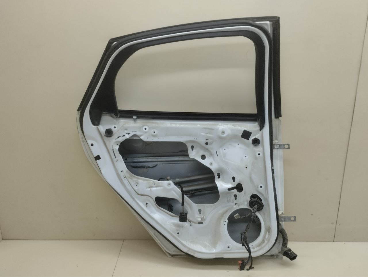Дверь задняя левая Ford Focus 3 2011>