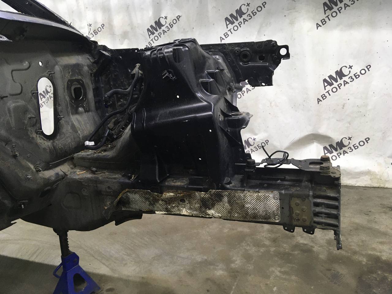 Четверть передняя левая Land Rover Range Rover Sport 2013-2017 Четверть передняя левая Land Rover Range Rover Sport 2013-2017