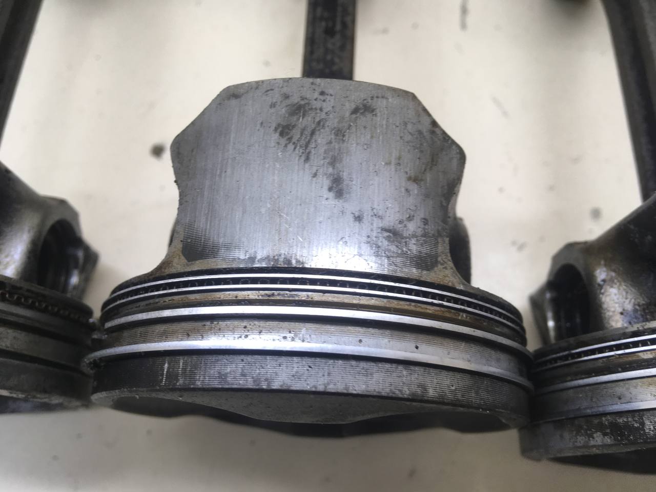 Поршень с шатуном Chevrolet Cobalt (T250) 2011-2015 Поршень с шатуном Chevrolet Cobalt (T250) 2011-2015