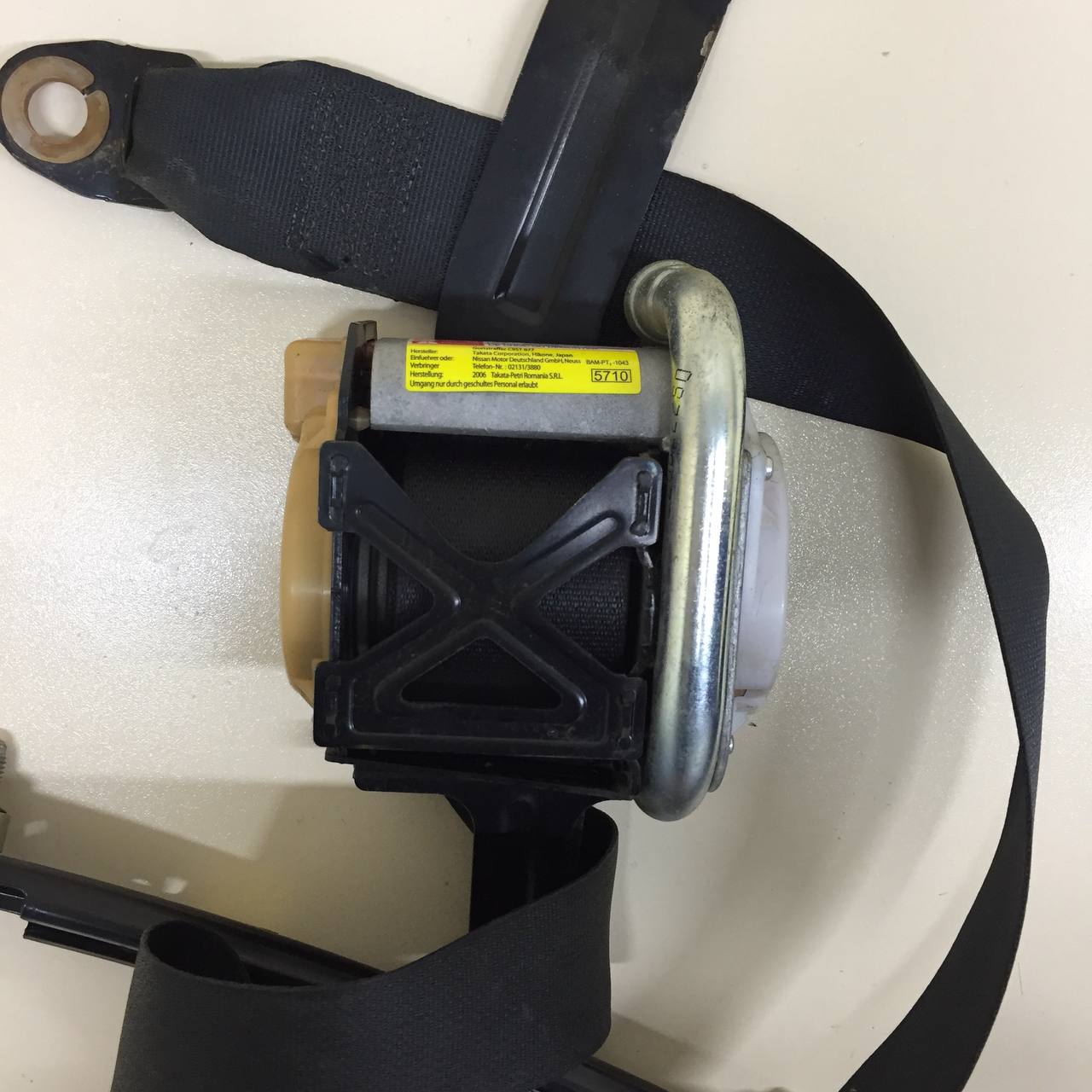 Ремень безопасности с пиропатроном Nissan Almera (N16) 2000-2006