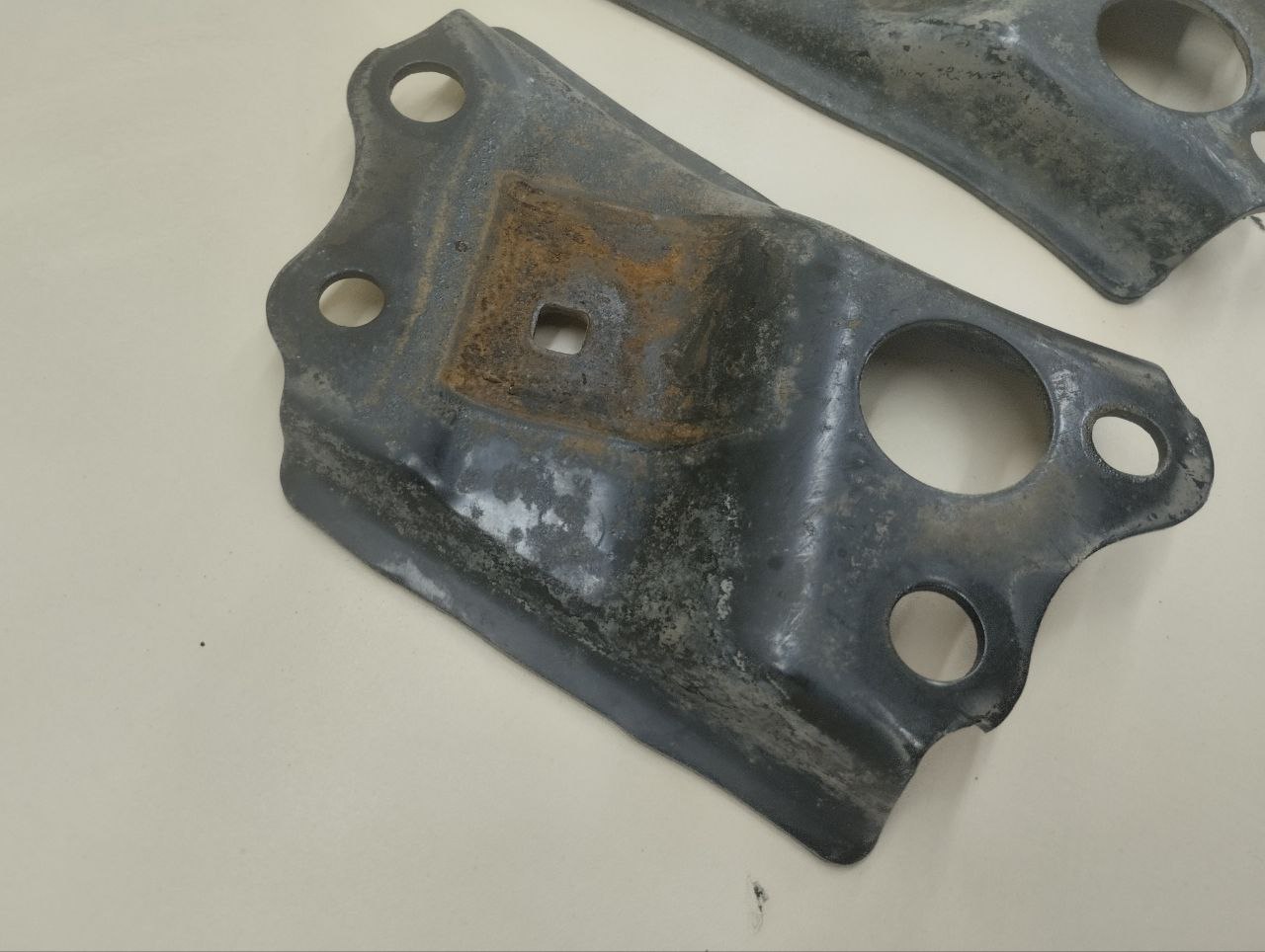 Кронштейн передней балки Toyota Rav 4 (A30) 2006-2013 Кронштейн передней балки Toyota Rav 4 (A30) 2006-2013