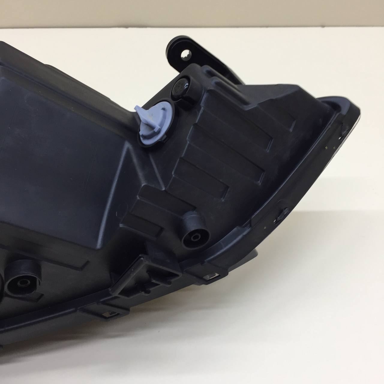 Фара левая Hyundai Elantra (AD) 2015>