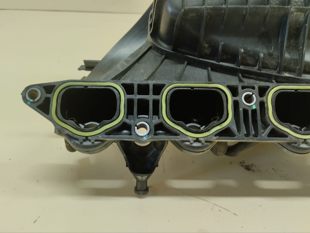 Коллектор впускной Volkswagen Polo (MK5) 2011-2020 Коллектор впускной Volkswagen Polo (MK5) 2011-2020