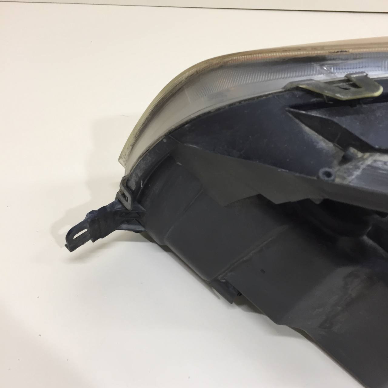 Фара правая Ford Fusion (JU) 2002-2012 Фара правая Ford Fusion (JU) 2002-2012