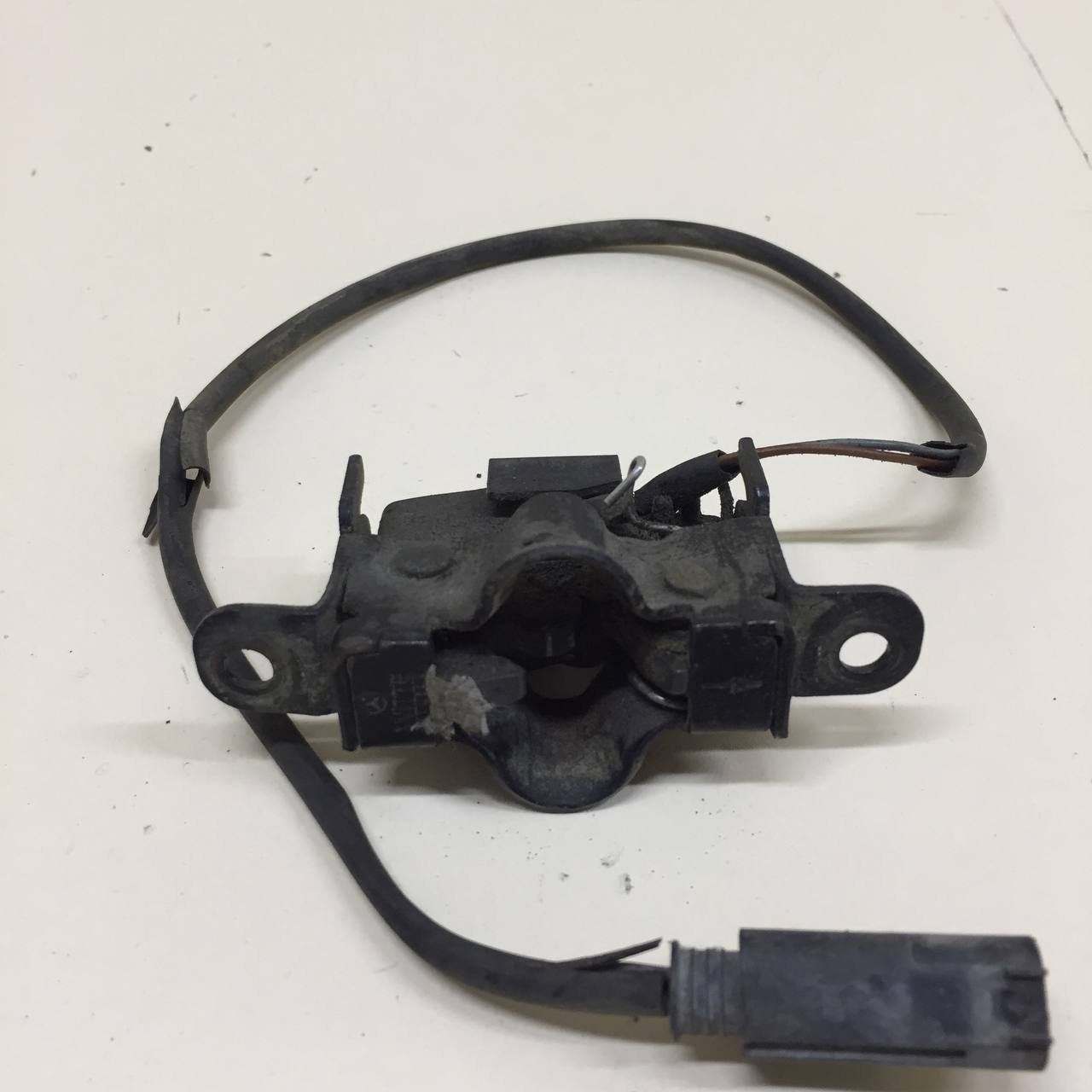 Замок капота Mercedes-Benz ML-Class (W163) 1998-2004