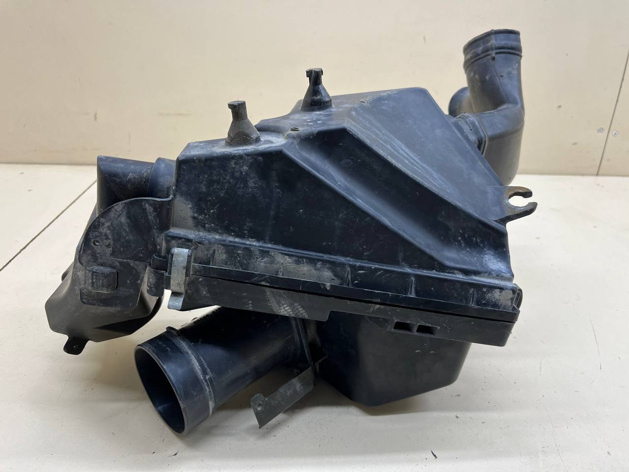 Корпус воздушного фильтра Nissan Primera (P12) 2002-2007