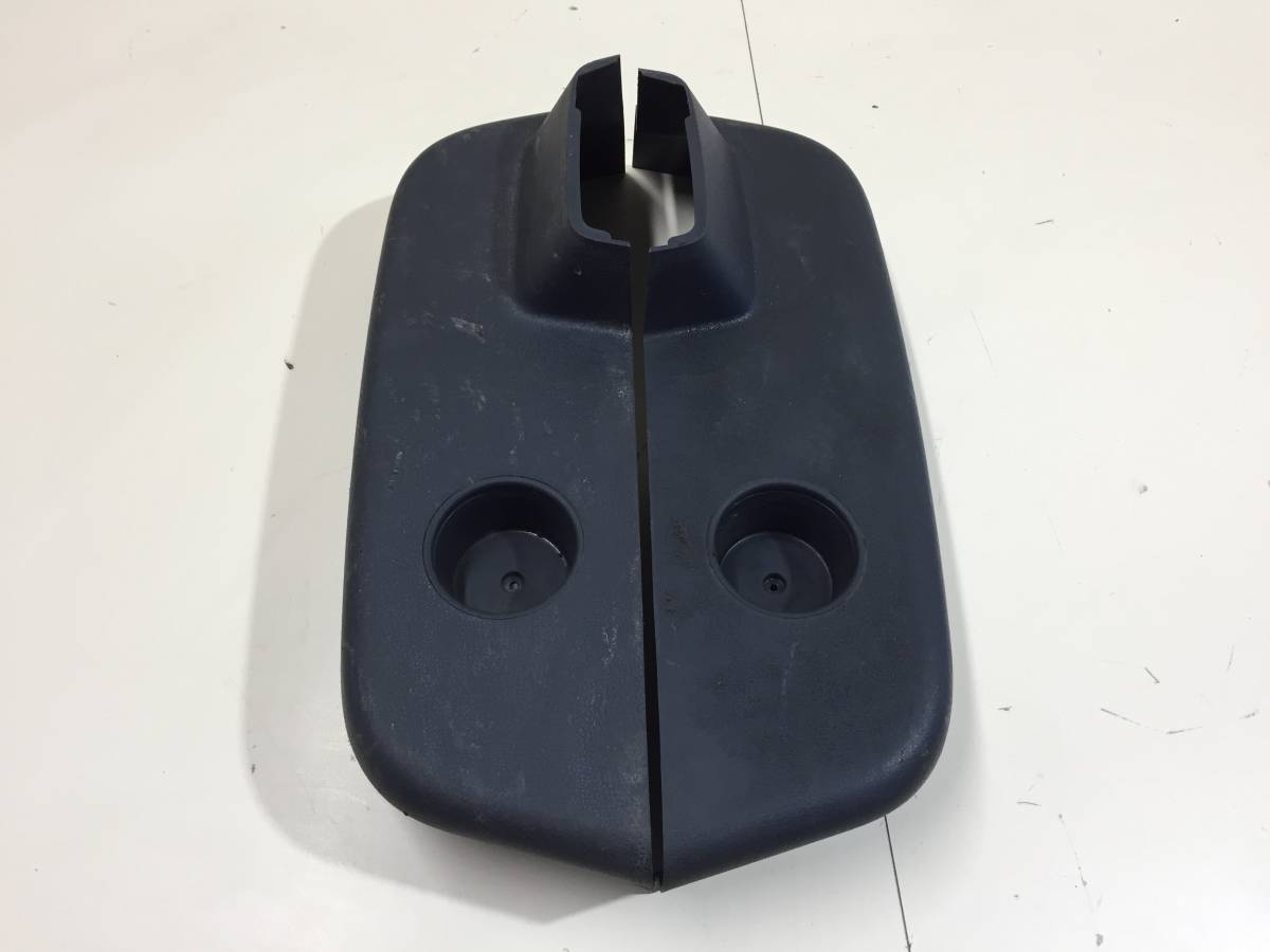 Накладка (кузов внутри) Lada Largus 2012>