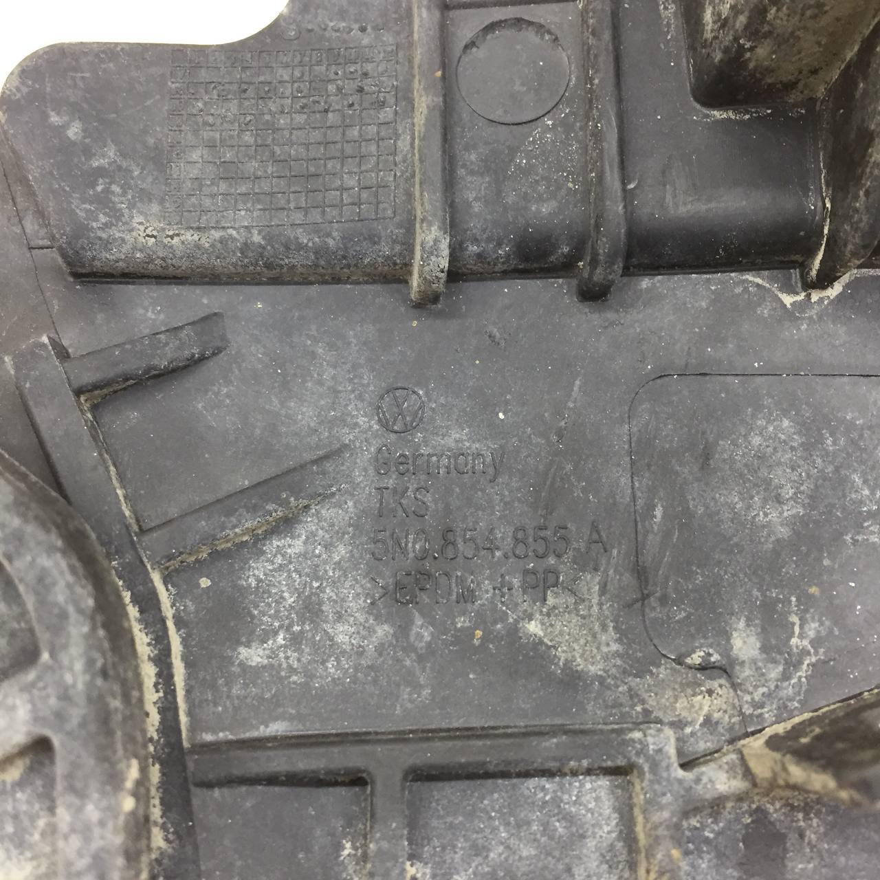 Накладка на порог (наружная) Volkswagen Tiguan (5N1) 2007-2011 Накладка на порог (наружная) Volkswagen Tiguan (5N1) 2007-2011