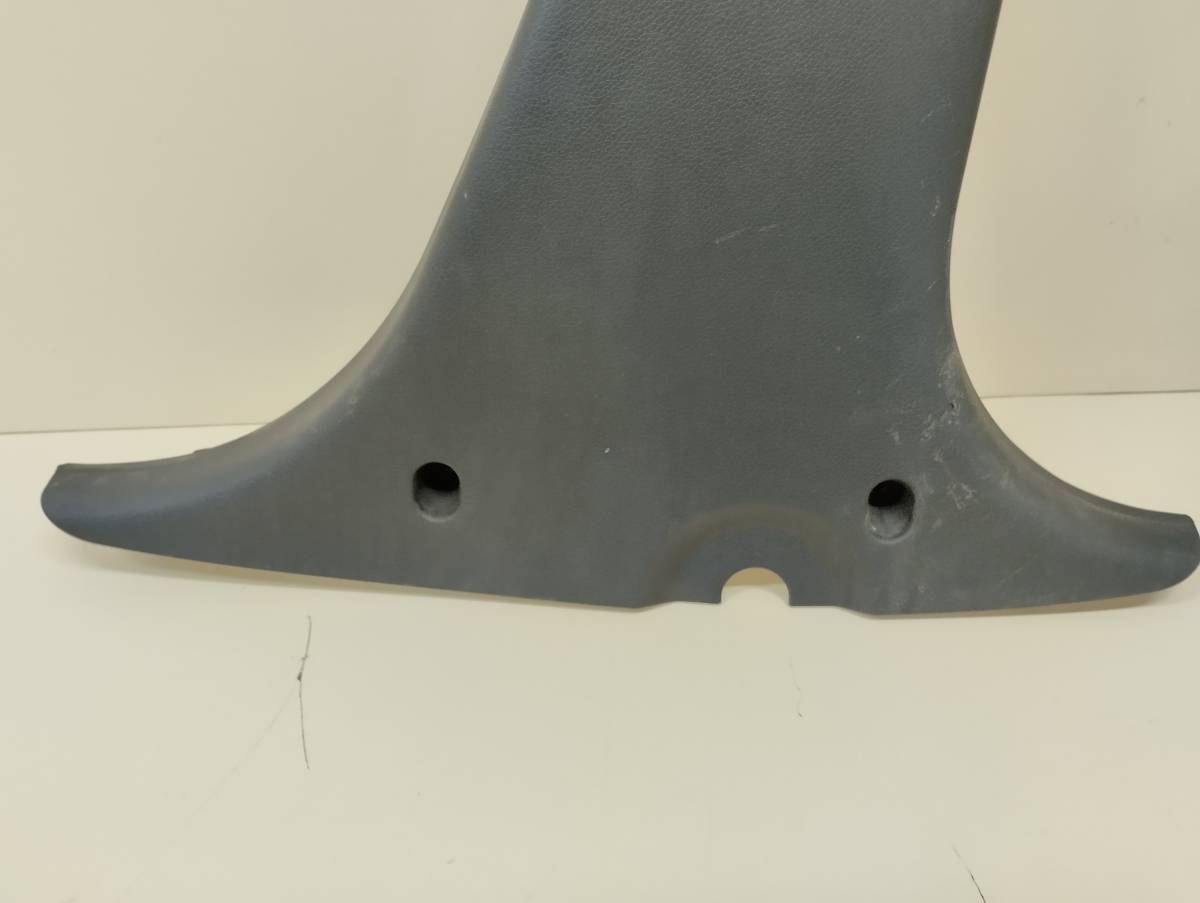 Обшивка стойки Lada Largus 2012>