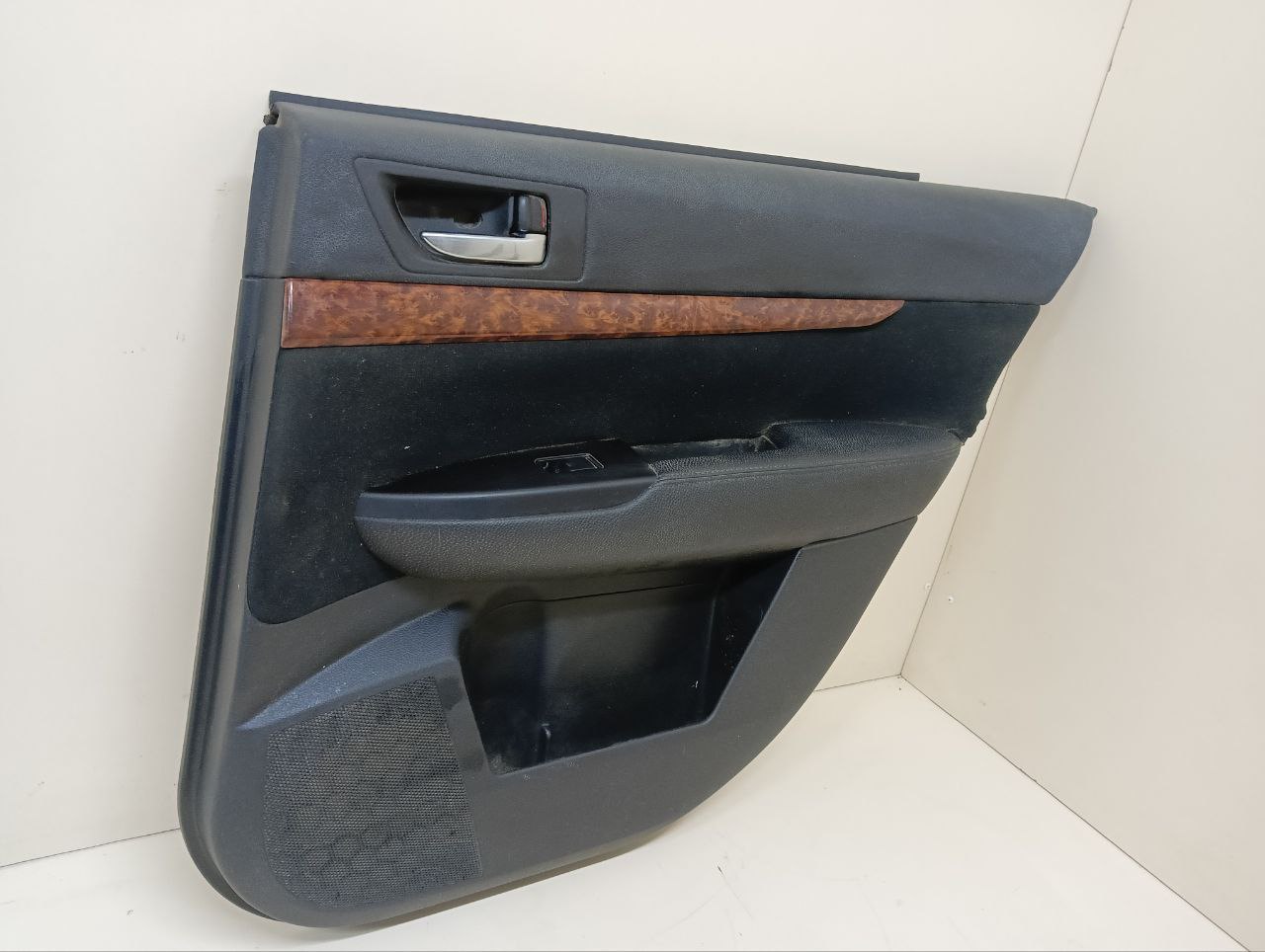 Обшивка двери задней правой Subaru Legacy (B14) 2010-2015