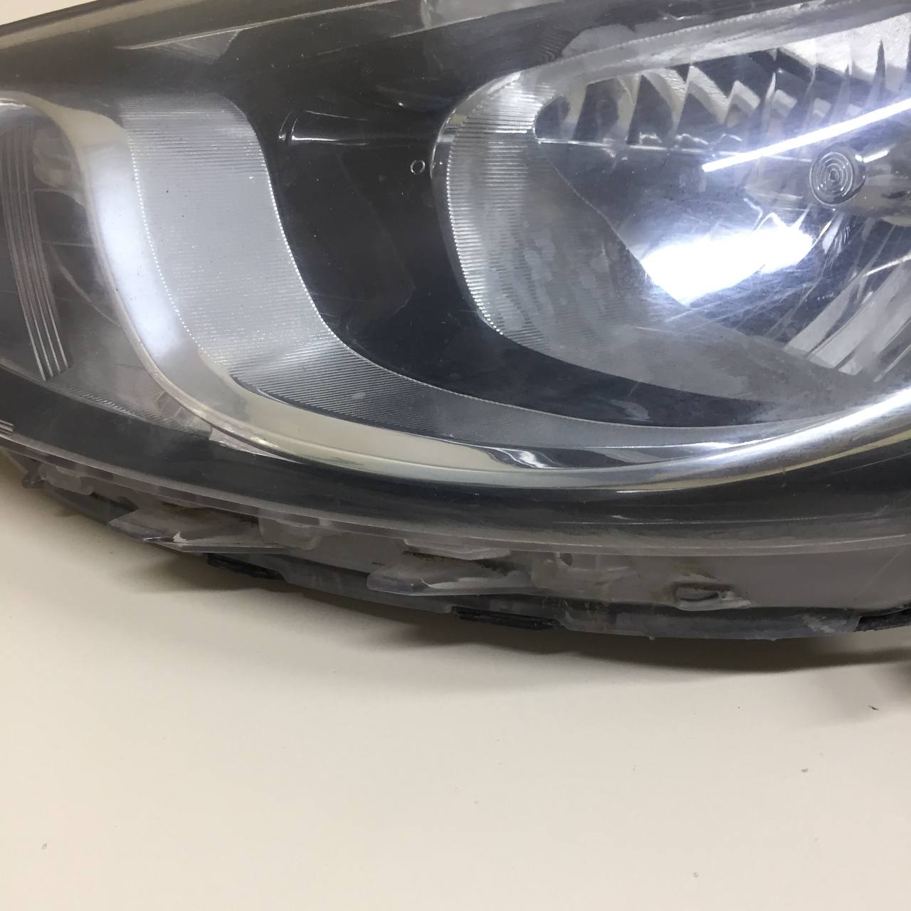 Фара левая Hyundai Solaris (RB) 2010-2017 Фара левая Hyundai Solaris (RB) 2010-2017