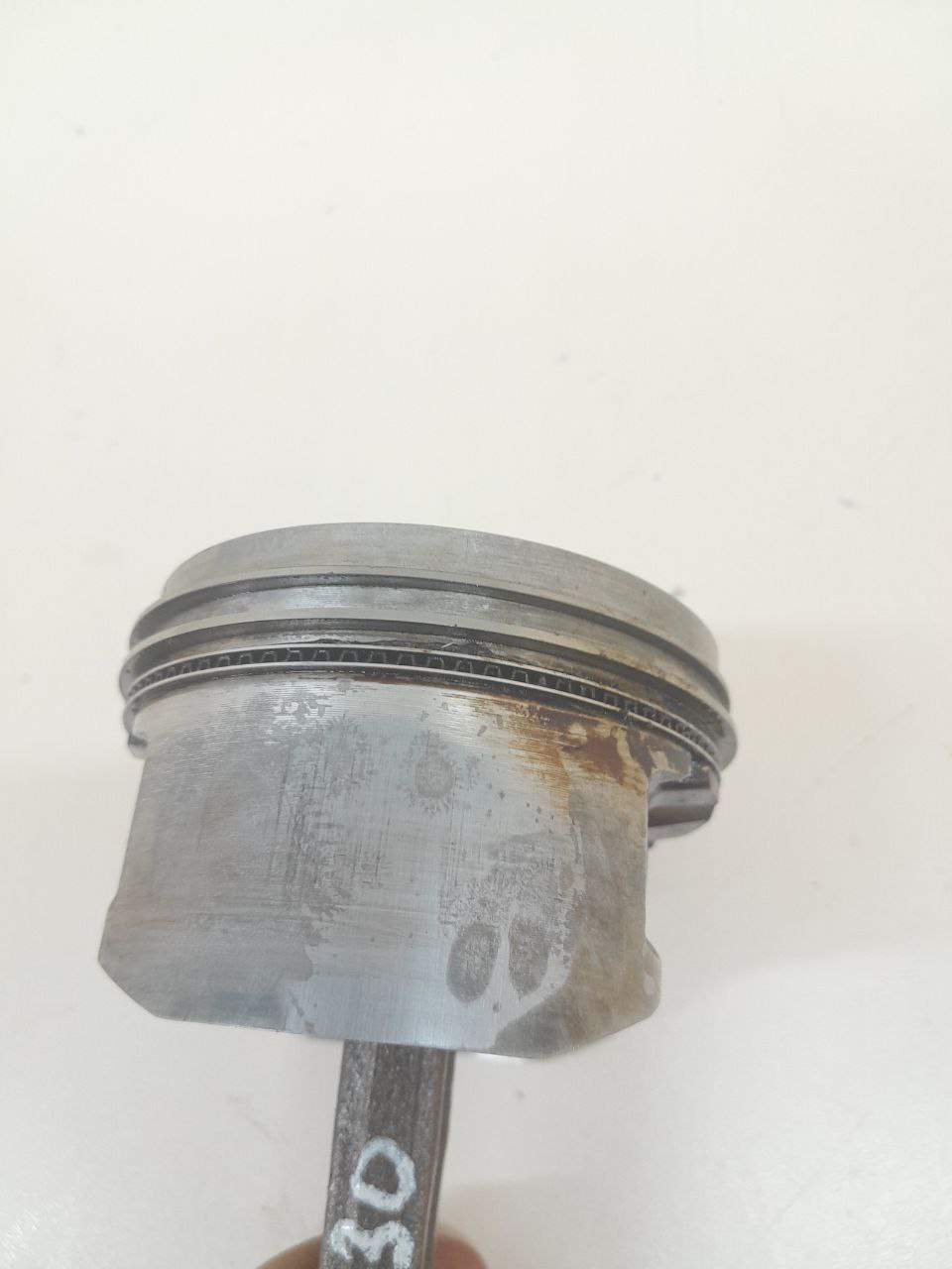Поршень с шатуном Nissan Almera Classic (B10) 2006-2013 Поршень с шатуном Nissan Almera Classic (B10) 2006-2013