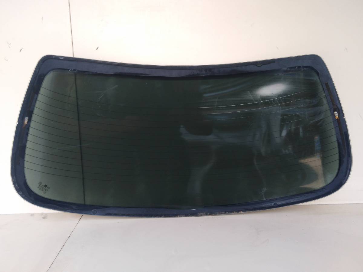 Стекло заднее Kia Spectra (SD) 2004-2011